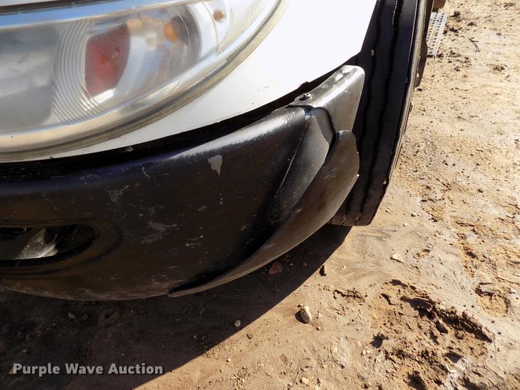 image for item DB9041 2007 International 8600 semi truck