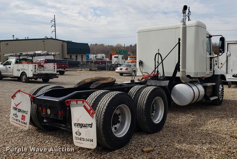 image for item DB9430 2008 Mack CXU semi truck