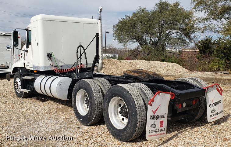 image for item DB9430 2008 Mack CXU semi truck