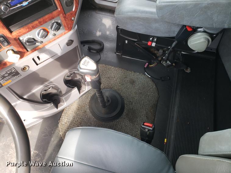 image for item DB9430 2008 Mack CXU semi truck