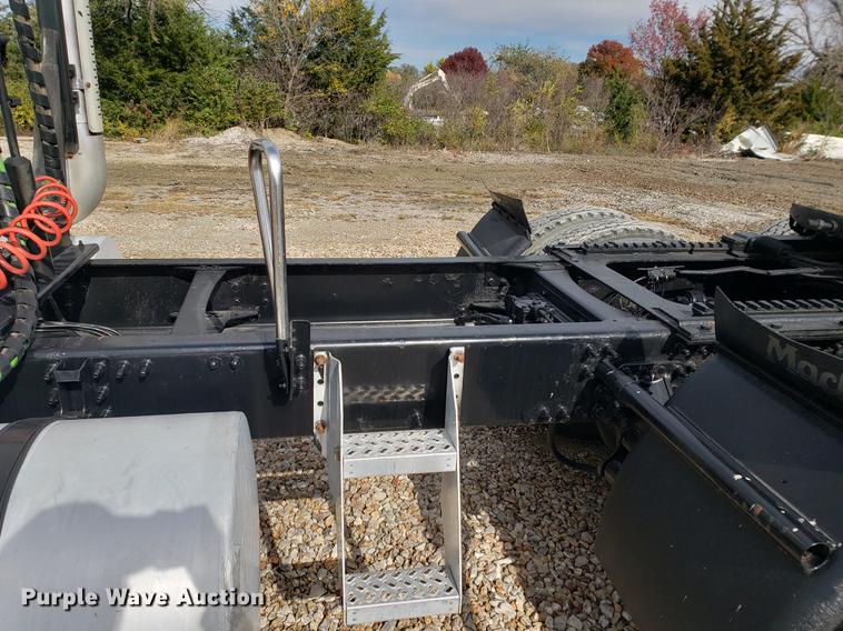 image for item DB9430 2008 Mack CXU semi truck