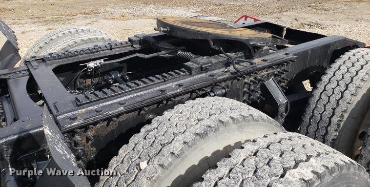 image for item DB9430 2008 Mack CXU semi truck