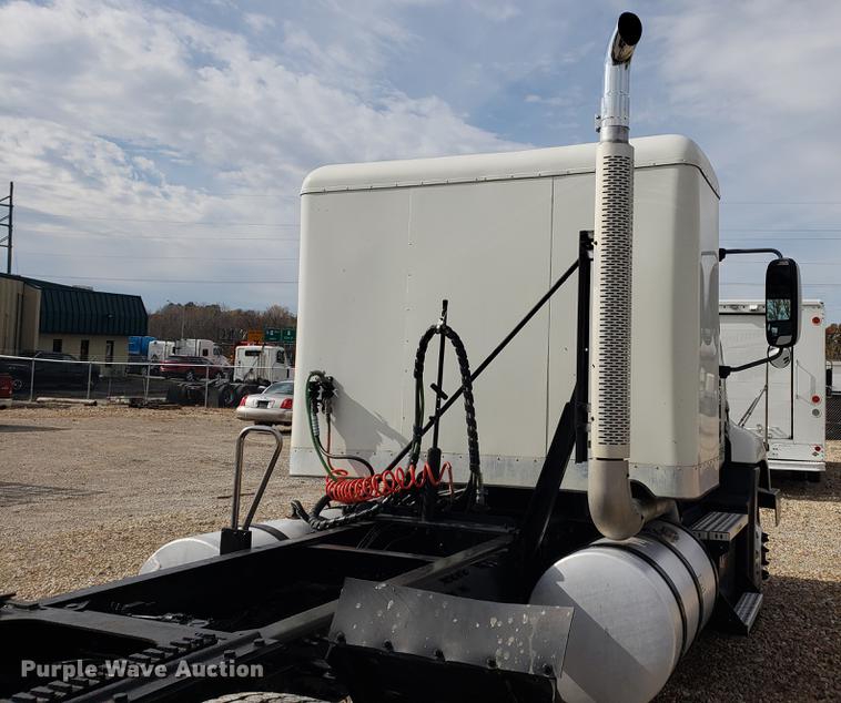 image for item DB9430 2008 Mack CXU semi truck