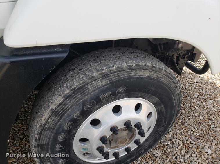 image for item DB9430 2008 Mack CXU semi truck