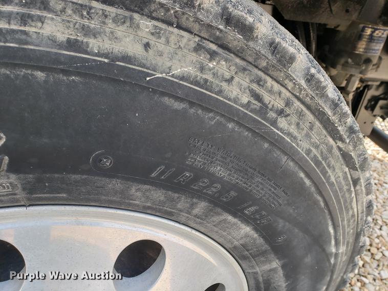 image for item DB9430 2008 Mack CXU semi truck