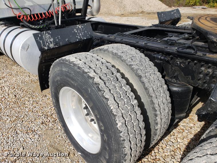 image for item DB9430 2008 Mack CXU semi truck