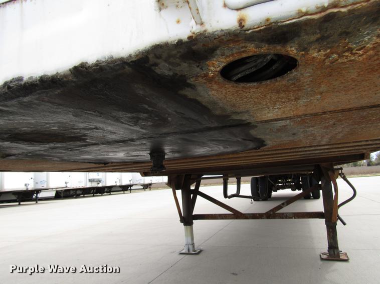 image for item DD3784 2000 Wabash dry van trailer