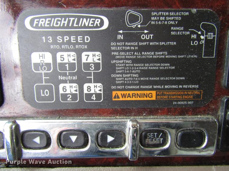 image for item DD3786 2003 Freightliner Coronado semi truck