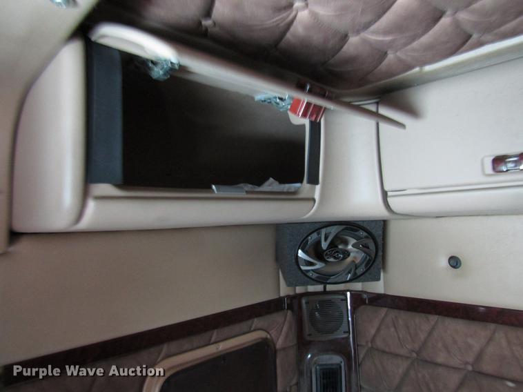 image for item DD3786 2003 Freightliner Coronado semi truck