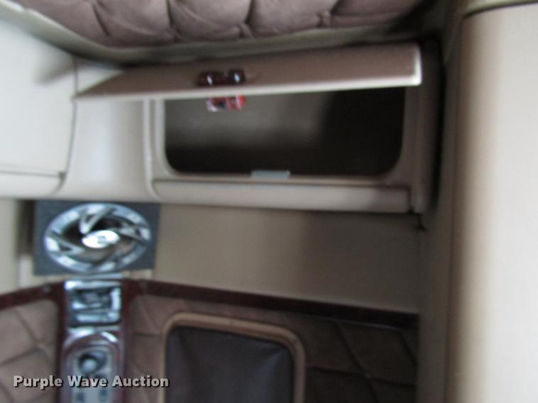 image for item DD3786 2003 Freightliner Coronado semi truck