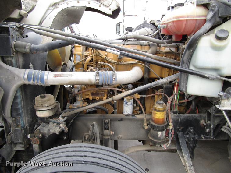 image for item DD3786 2003 Freightliner Coronado semi truck