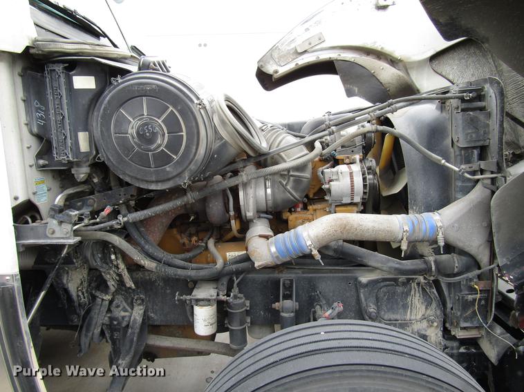 image for item DD3786 2003 Freightliner Coronado semi truck