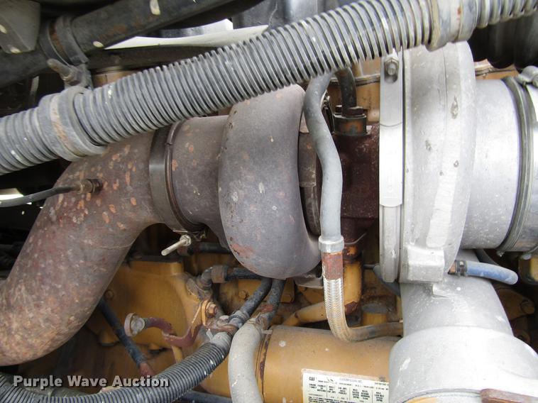 image for item DD3786 2003 Freightliner Coronado semi truck