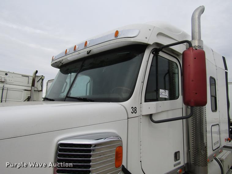 image for item DD3786 2003 Freightliner Coronado semi truck