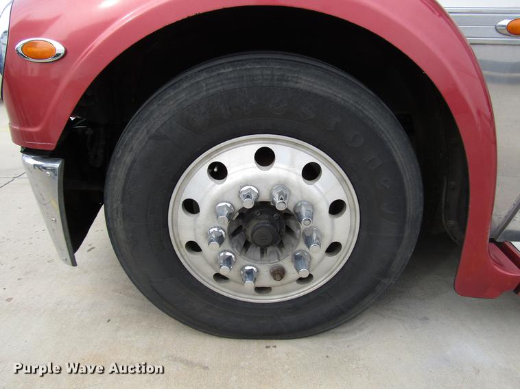 image for item DD3786 2003 Freightliner Coronado semi truck