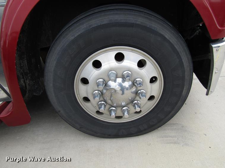 image for item DD3786 2003 Freightliner Coronado semi truck