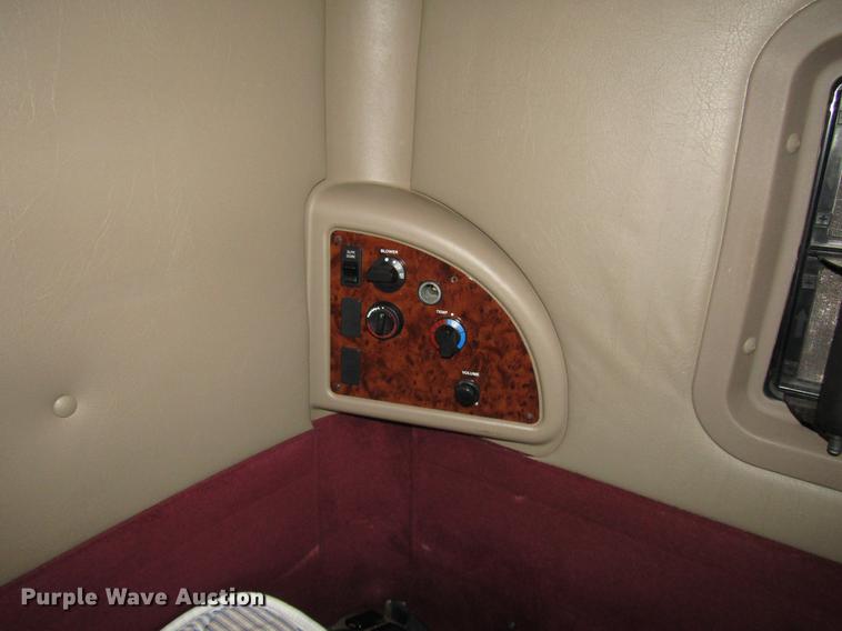 image for item DD3787 2007 International 9400i semi truck