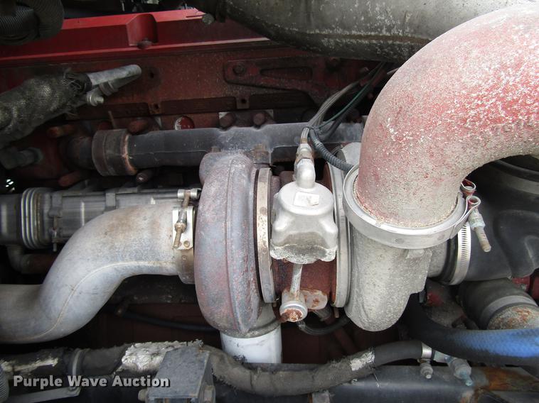 image for item DD3787 2007 International 9400i semi truck