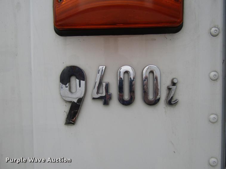 image for item DD3787 2007 International 9400i semi truck