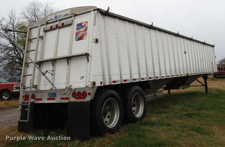image for item DD3801 2017 Merritt double hopper bottom grain trailer