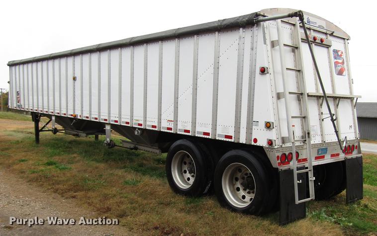 image for item DD3801 2017 Merritt double hopper bottom grain trailer