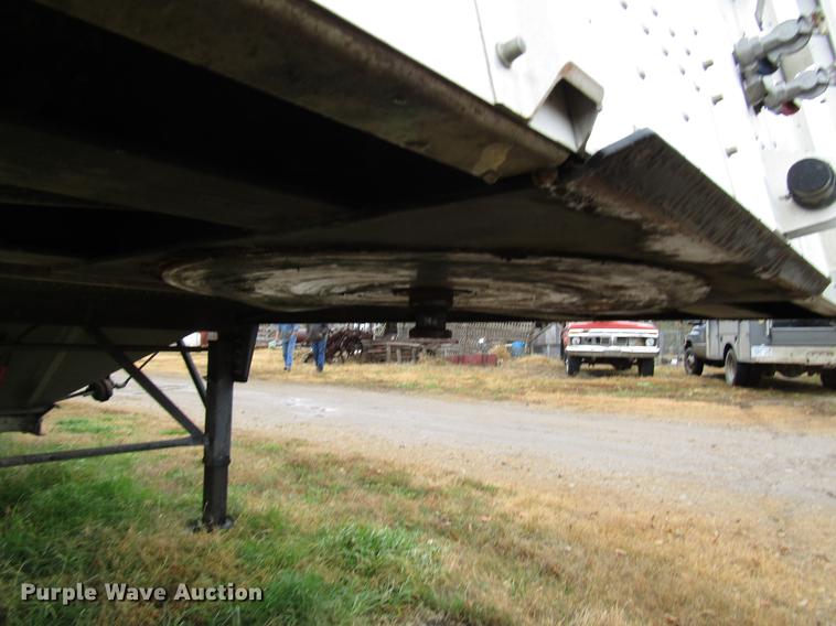 image for item DD3801 2017 Merritt double hopper bottom grain trailer