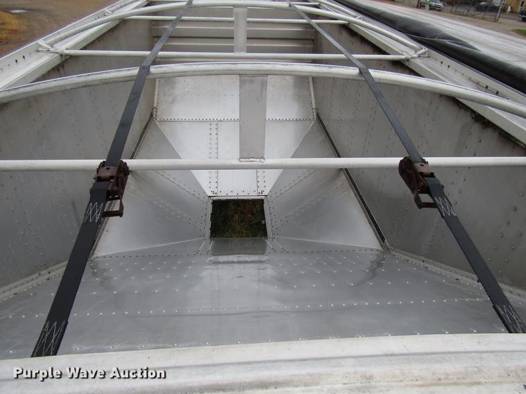 image for item DD3801 2017 Merritt double hopper bottom grain trailer