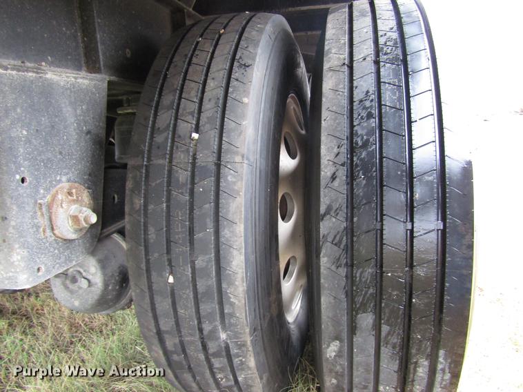 image for item DD3801 2017 Merritt double hopper bottom grain trailer