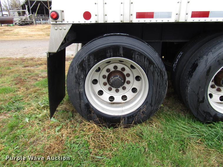 image for item DD3801 2017 Merritt double hopper bottom grain trailer