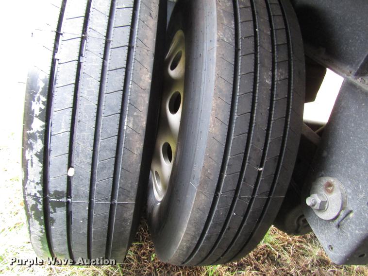 image for item DD3801 2017 Merritt double hopper bottom grain trailer