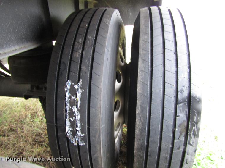 image for item DD3801 2017 Merritt double hopper bottom grain trailer