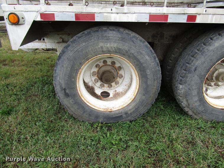 image for item DD3802 1994 CEI Pacer Paddle Wagon feed delivery trailer