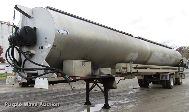 image for item DD3803 2003 Ledwell LW45APW feed delivery trailer