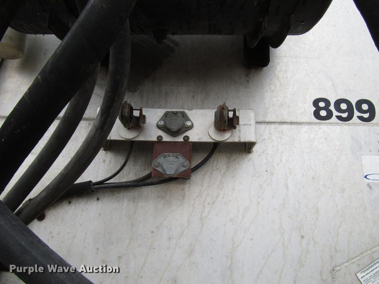 image for item DD3803 2003 Ledwell LW45APW feed delivery trailer