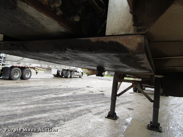 image for item DD3803 2003 Ledwell LW45APW feed delivery trailer