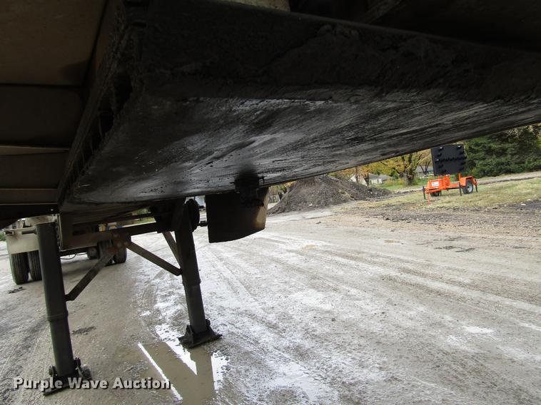 image for item DD3803 2003 Ledwell LW45APW feed delivery trailer