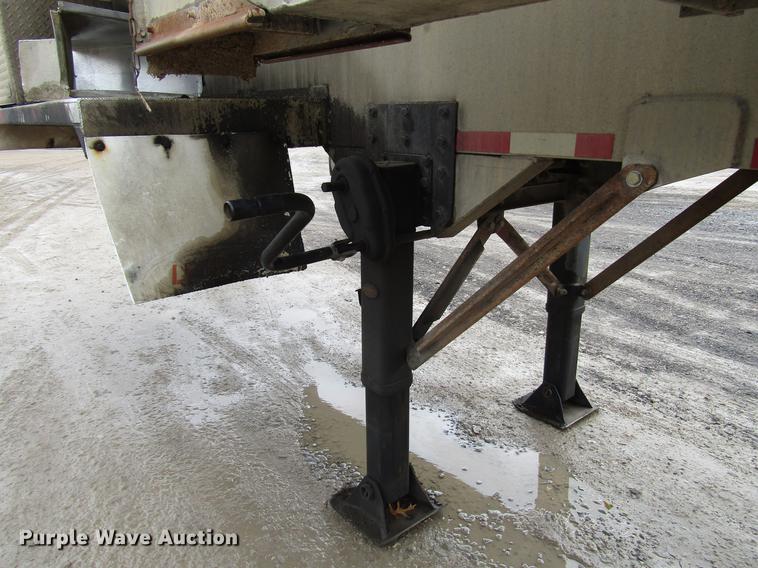 image for item DD3803 2003 Ledwell LW45APW feed delivery trailer