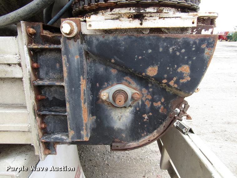 image for item DD3803 2003 Ledwell LW45APW feed delivery trailer