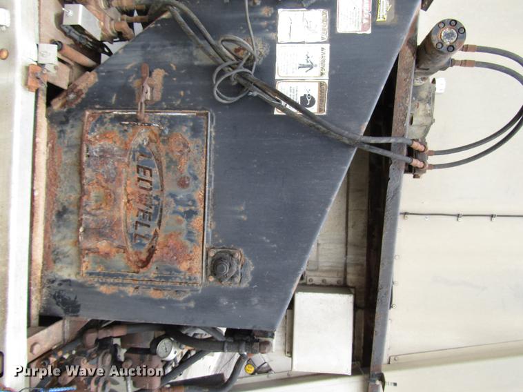 image for item DD3803 2003 Ledwell LW45APW feed delivery trailer