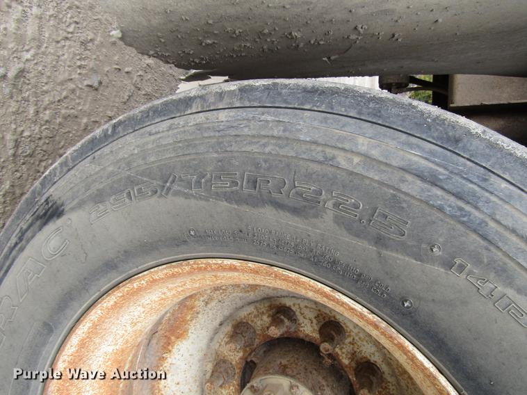 image for item DD3803 2003 Ledwell LW45APW feed delivery trailer