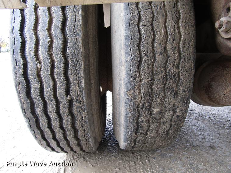 image for item DD3803 2003 Ledwell LW45APW feed delivery trailer