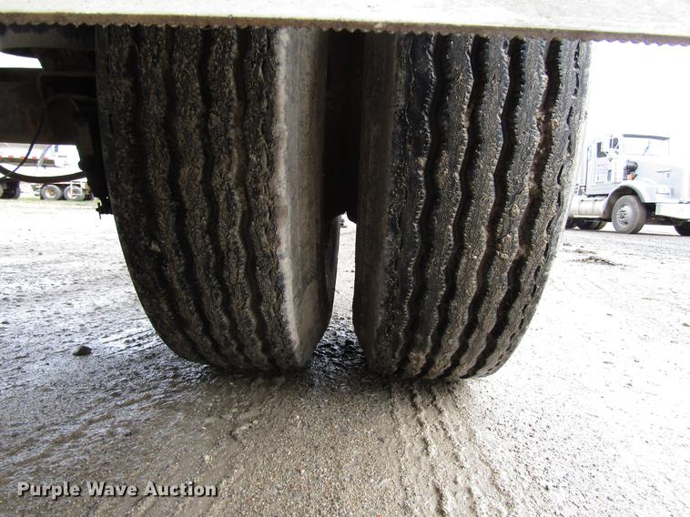 image for item DD3803 2003 Ledwell LW45APW feed delivery trailer