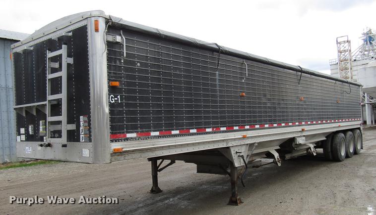 image for item DD3804 2003 Wilson DWH-500B double hopper bottom grain trailer