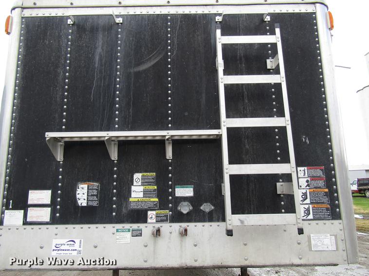 image for item DD3804 2003 Wilson DWH-500B double hopper bottom grain trailer