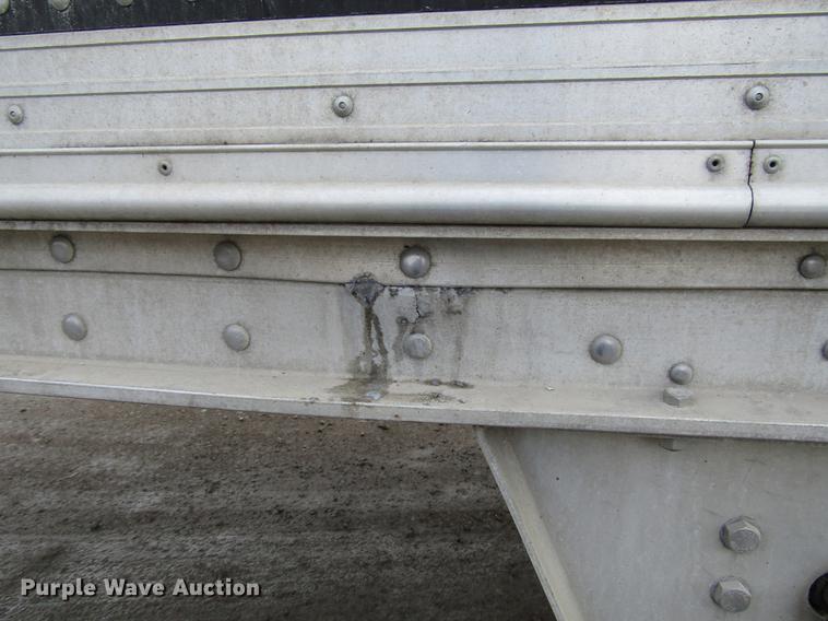 image for item DD3804 2003 Wilson DWH-500B double hopper bottom grain trailer