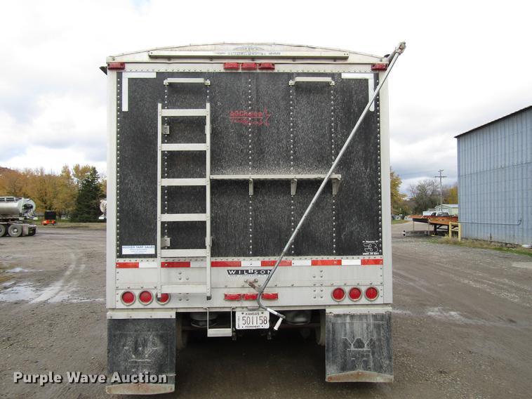 image for item DD3804 2003 Wilson DWH-500B double hopper bottom grain trailer