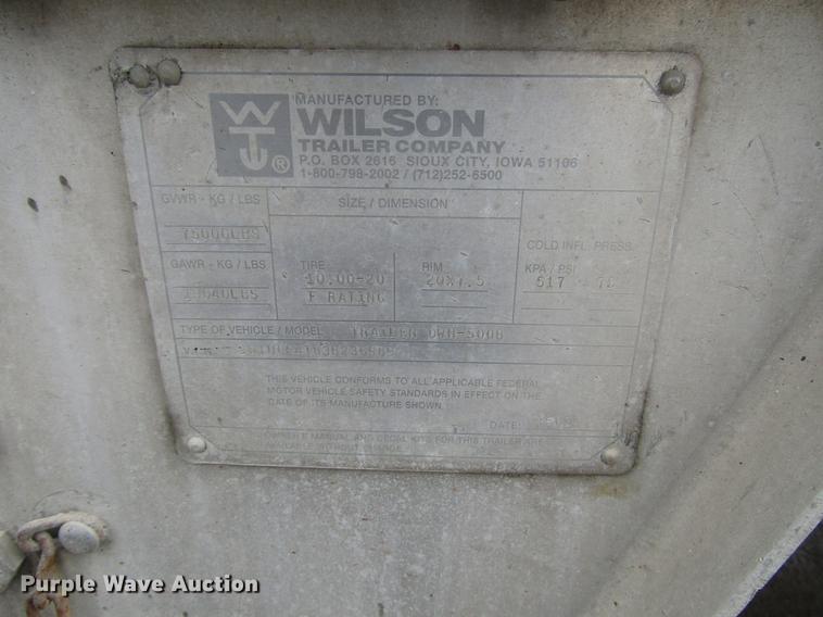 image for item DD3804 2003 Wilson DWH-500B double hopper bottom grain trailer
