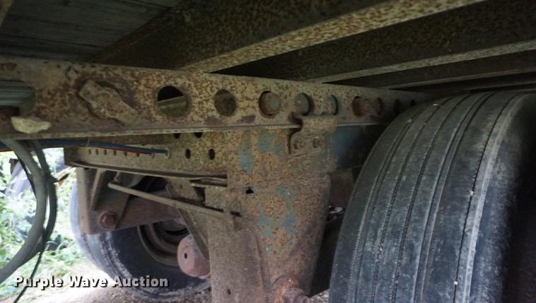 image for item DD6494 2000 Wabash dry van trailer