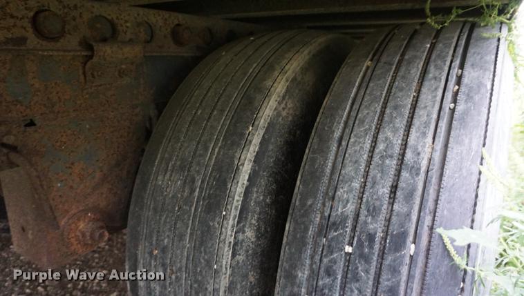 image for item DD6494 2000 Wabash dry van trailer