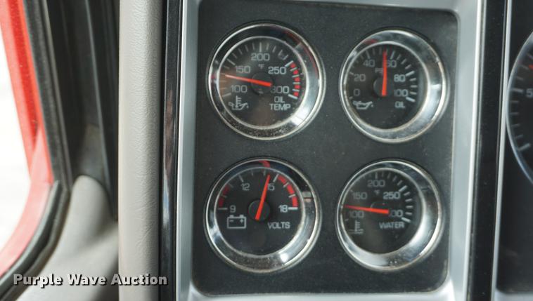 image for item DD6600 2008 Kenworth T800 semi truck